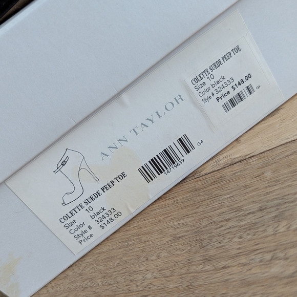 Ann Taylor Colette Suede Peep Toe, Size 10 - Picture 13 of 14